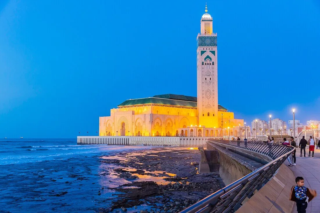 -Morocco-Casablanca-the-forecourt-of-the-Hassan-II-mosque